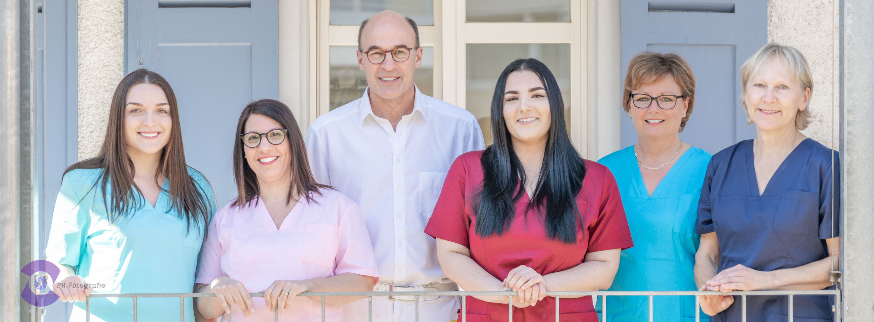 Gruppenfoto%20Zahnarztpraxis