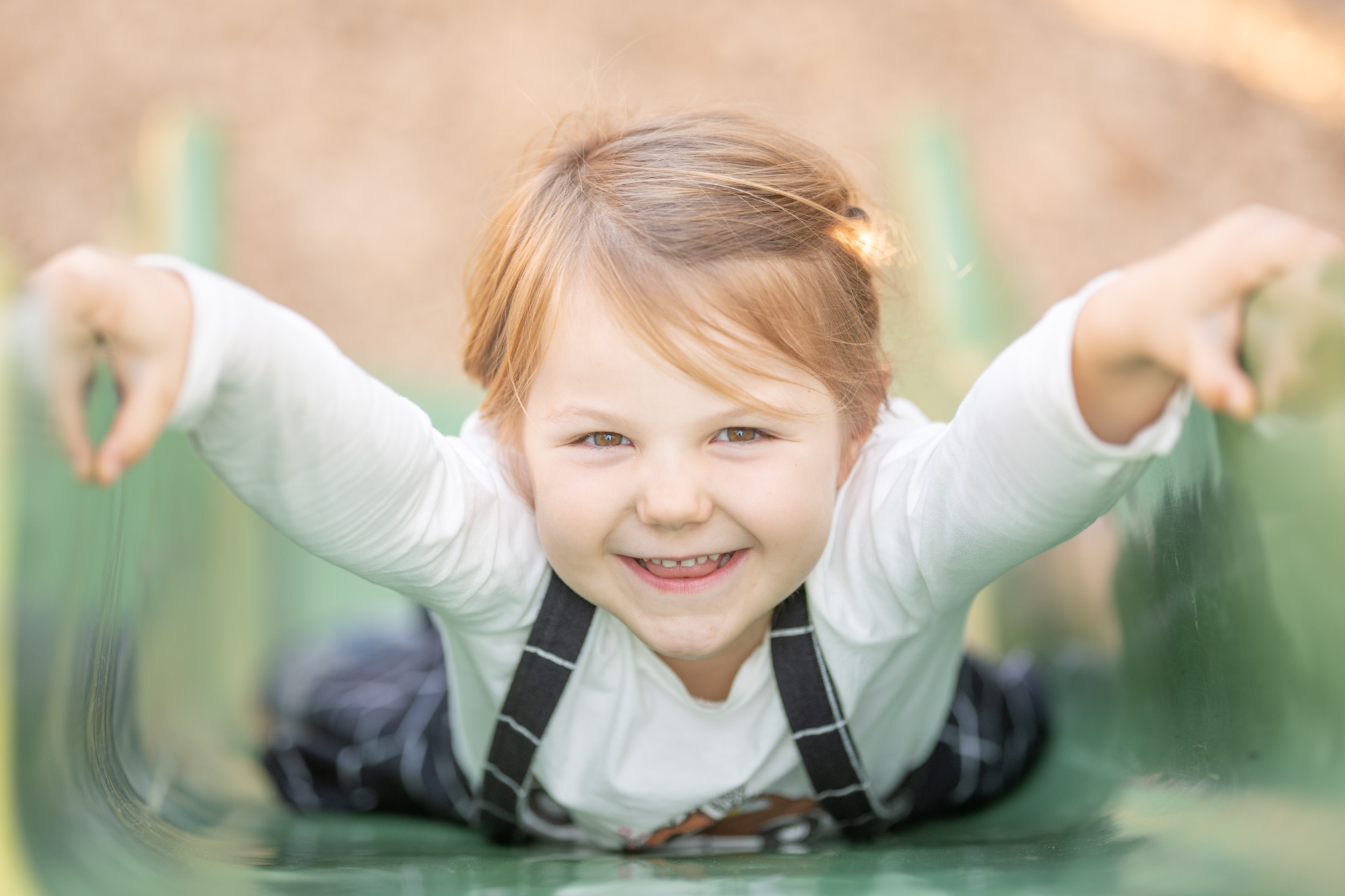 Mädchen%20auf%20Rutschbahn